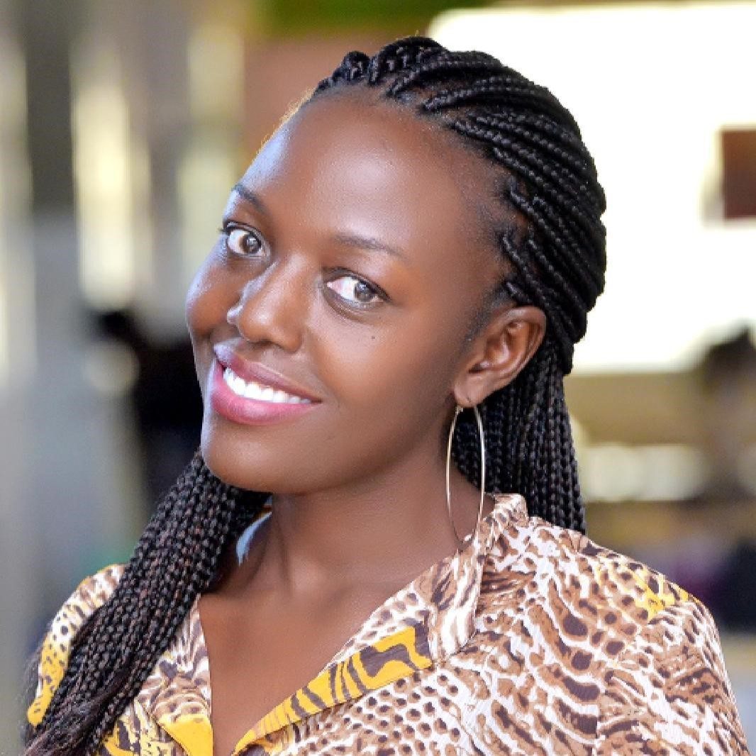 Headshot image of Pamela Duynstee, who is a wmnsWORK alumna, to accompany her testimonial of the program.